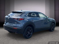 Le Mazda CX-30 GT Turbo 2023 incarne l'équilibre parfait entre performance dynamique et raffinement... (image 6)