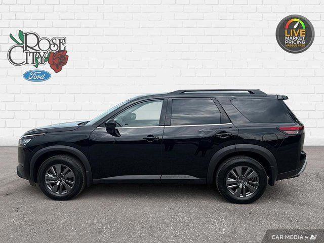 2023 Nissan Pathfinder SV in Cars & Trucks in Windsor Region - Image 3