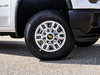 Welcome To Sherwood Park Chevrolet. The #1 Volume Chevrolet Dealer in Canada. This Chevrolet SILVERA... (image 5)