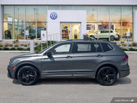 This Volkswagen Tiguan boasts a Intercooled Turbo Regular Unleaded I-4 2.0 L/121 engine powering thi... (image 1)