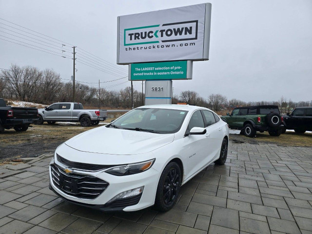 2019 Chevrolet Malibu in Cars & Trucks in Ottawa