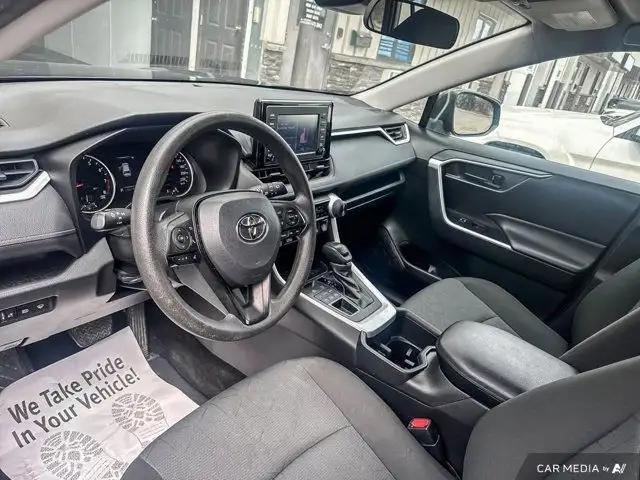 2022 Toyota RAV4 LE | AWD | Heated Seats | Back Up Cam in Cars & Trucks in Saskatoon - Image 17