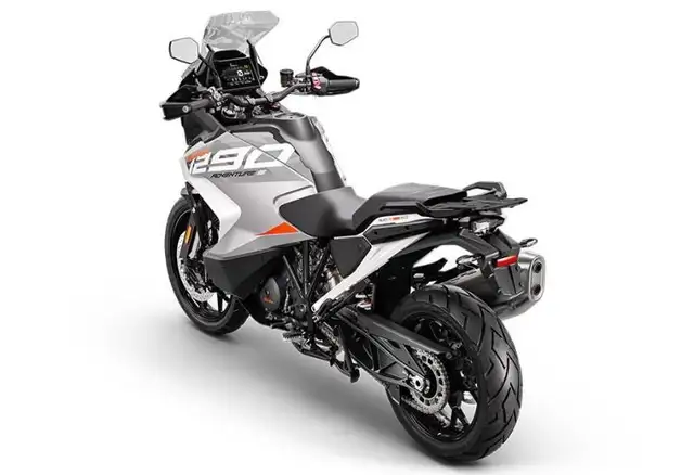 2024 KTM 1290 SUPER ADVENTURE S in Sport Touring in West Island - Image 3