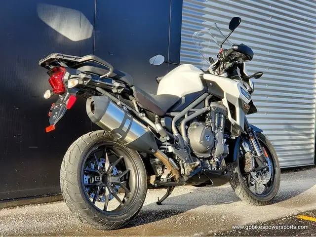 2017 Triumph Tiger Explorer XRX Crystal White in Street, Cruisers & Choppers in Oshawa / Durham Region - Image 4
