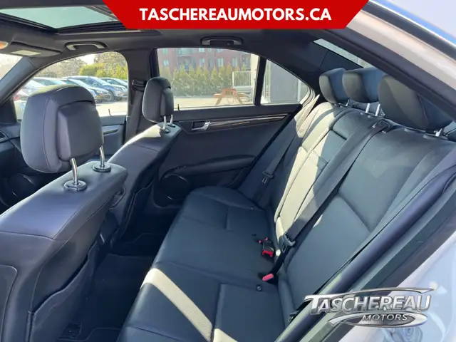 2011 Mercedes-Benz C-Class dans Autos et camions dans Longueuil/Rive Sud - Image 13