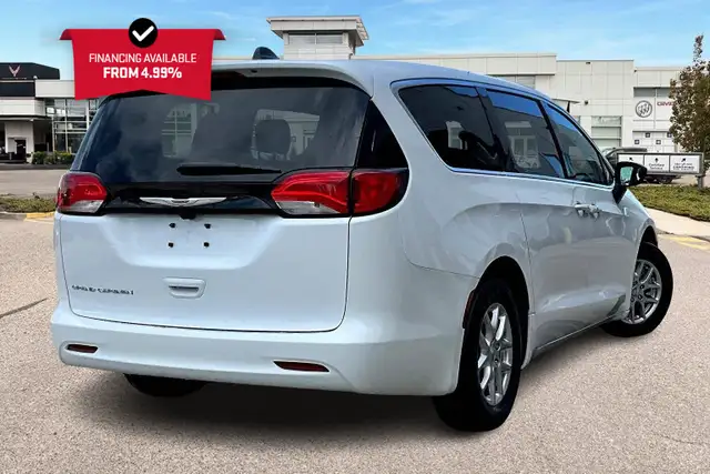 2024 Chrysler Grand Caravan SXT SXT, 3.6L, CLEAN CARFAX, CERT... in Cars & Trucks in Calgary - Image 3