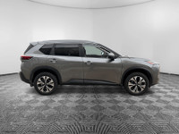 Power Sunroof Remote Start Heated seats Heated steering wheel Bluetooth Remote keyless entry Push bu... (image 5)