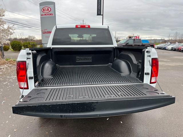 2022 Ram 1500 Classic SLT 4X4, Hemi, Bluetooth, Reverse Camera in Cars & Trucks in St. Catharines - Image 3