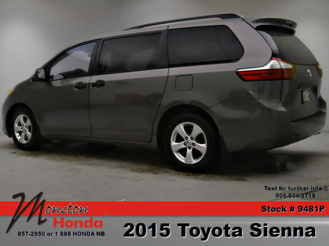  2015 Toyota Sienna Base in Cars & Trucks in Moncton - Image 4