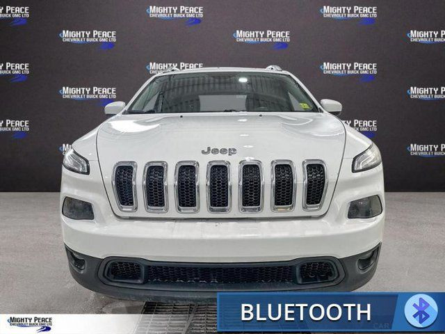 2017 Jeep Cherokee Latitude in Cars & Trucks in Grande Prairie - Image 2