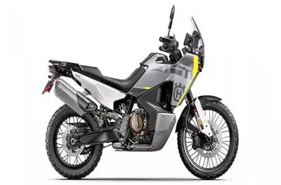 FREIGHT, PDI, TIRE LEVY AND GST APPLICABLE. Engine Type: Parallel Twin Displacement: 54.2 cu. in. (8...
