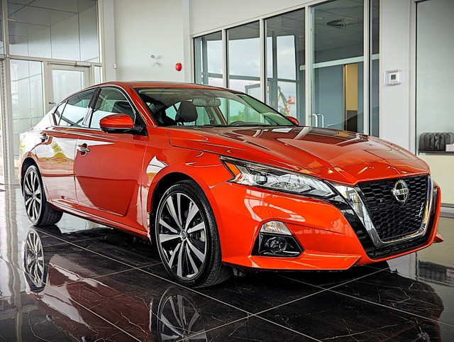 2022 Nissan Altima 2.5 Platinum AWD in Cars & Trucks in City of Montréal - Image 3