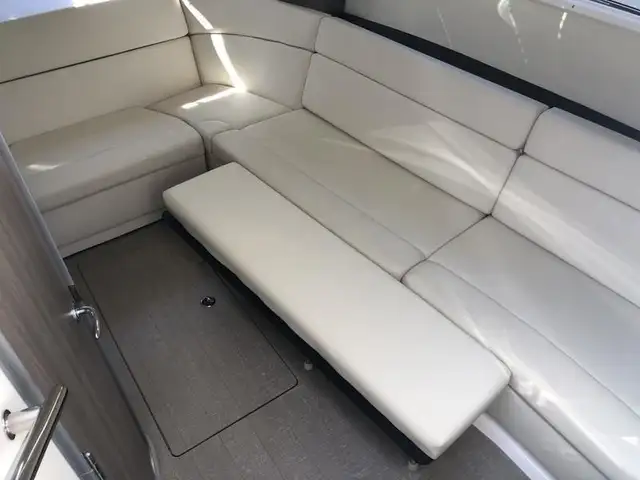 2020 Regal 35 Sport Coupe in Powerboats & Motorboats in Saskatoon - Image 16