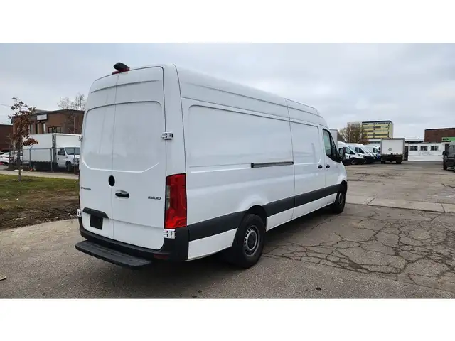 2021 Mercedes-Benz Sprinter Cargo Van 2500 - 170WB - 4cylDiesel  in Cars & Trucks in City of Toronto - Image 7