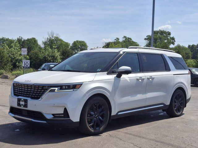 2022 Kia Carnival SX | Leather | Sunroof | Nav | Apple CarPlay in Cars & Trucks in Guelph