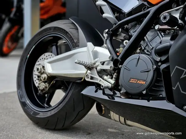 2010 KTM RC8 1190 in Sport Bikes in Oshawa / Durham Region - Image 17