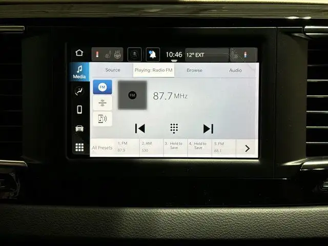 2024 Chrysler Grand Caravan SXT | Remote Start | Apple CarPlay in Cars & Trucks in Edmonton - Image 17