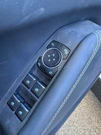 AMVIC Licensed Engine: Electric Motor Safety Equipment Side Impact Beams Dual Stage Driver And Passe... (image 9)