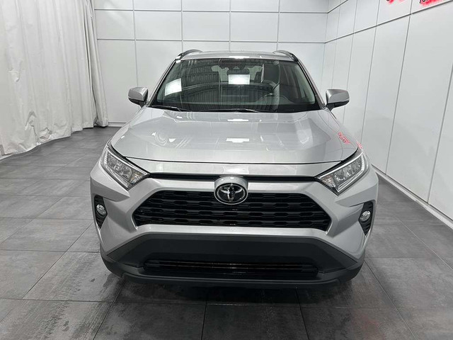 2021 Toyota RAV4 XLE - TOIT OUVRANT - SIEGES CHAUFFANTS in Cars & Trucks in Québec City - Image 2