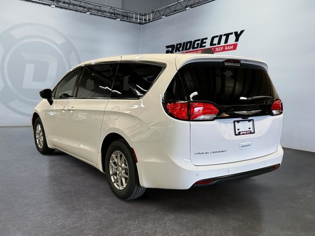2025 Chrysler Grand Caravan SXT - Heated Seats in Cars & Trucks in Lethbridge - Image 3