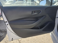 2022 TOYOTA COROLLA LE 1.8L FEATURES: LANE KEEP CLOTH INTERIOR HEATED SEATS BLIND SPOT INFO SUNROOF... (image 8)