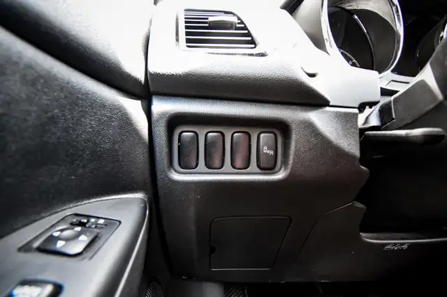 2021 Mitsubishi RVR SE AWC • HEATED SEATS • REAR CAM • CP/AA in Cars & Trucks in Ottawa - Image 12