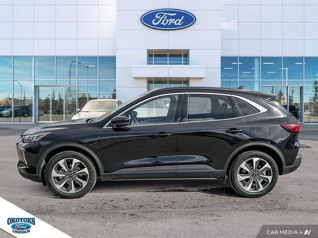 2023 Ford Escape Platinum BLIND SPOT ASSIST/ BACK UP CAMERA/H... in Cars & Trucks in Calgary - Image 3