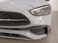 4-Wheel Disc Brakes,ABS,Turbocharged,Tires - Rear Performance,Lithium Ion Traction Battery,Brake Act... (image 4)