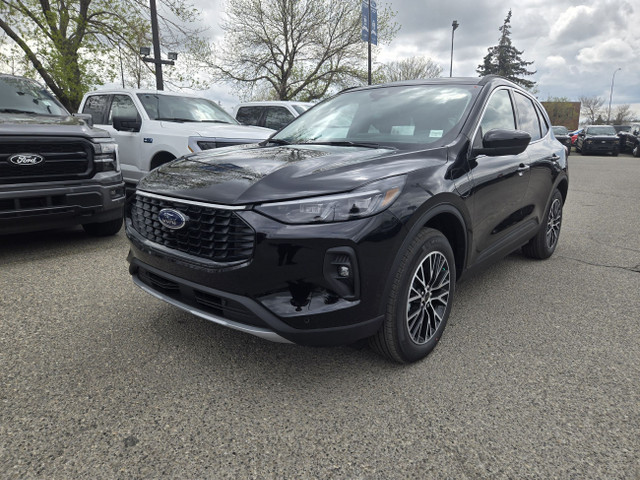 2025 Ford Escape PHEV | PREMIUM PKG | PANO ROOF | 360 CAM | BLIS in Cars & Trucks in Calgary - Image 3
