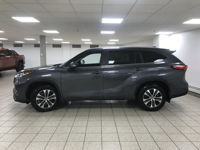 2023 Toyota Highlander XLE in Cars & Trucks in Calgary - Image 3