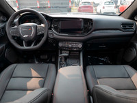 À voir! / Come see it! TRÈS BIEN ÉQUIPÉ / VERY WELL EQUIPPED. Version R/T Blacktop AWD avec : Moteur... (image 3)