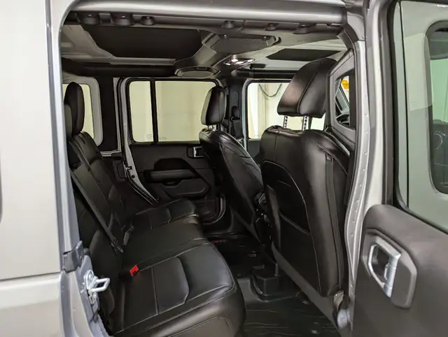 2021 Jeep Wrangler Unlimited Sahara in Cars & Trucks in Calgary - Image 16