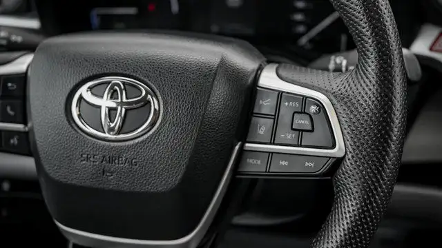 2023 Toyota Sienna XLE8-PASS | Leather | Sunroof | Heated Seats dans Autos et camions dans Guelph - Image 20