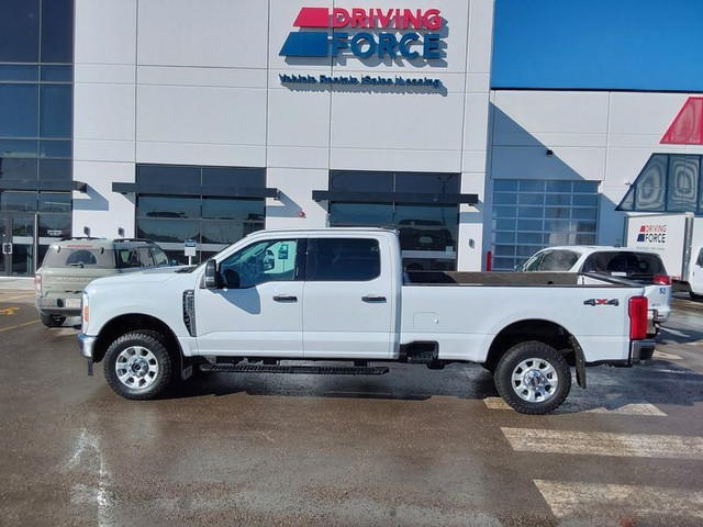 2023 Ford Super Duty F-350 SRW XLT in Cars & Trucks in Calgary - Image 2