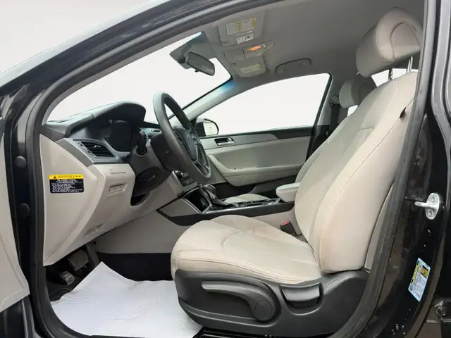 2015 Hyundai Sonata Backup camera Heated seats Bluetooth in Cars & Trucks in Edmonton - Image 12