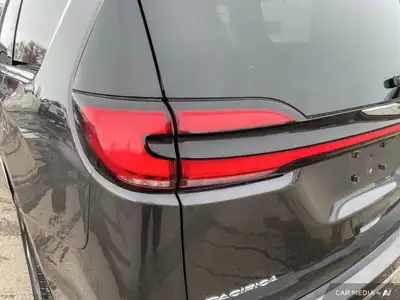 2023 Chrysler Pacifica Limited AWD | Nav | Heated Seats, View more