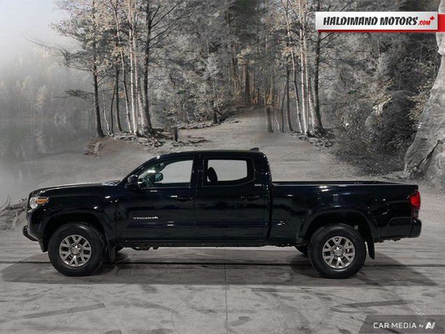 2019 Toyota Tacoma SR5 in Cars & Trucks in Hamilton - Image 2