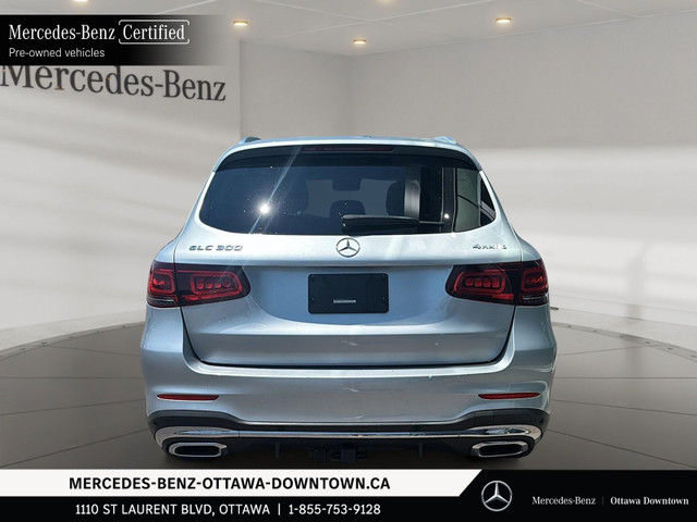 2022 Mercedes-Benz GLC300 4MATIC SUV in Cars & Trucks in Ottawa - Image 3