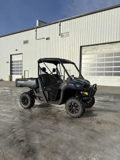Price does not include freight & PDI. 2025 Can-Am® Defender XT HD10 EQUIPPED TO GET IT DONE. Full ex...