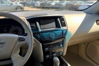 Loaded Sl . . . L Cyl Engine Vehicle Options: Leather Interior, Rear Back Up Camera, Heated Seats, H... (image 5)