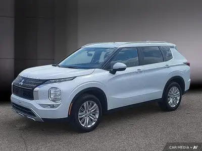 Le Mitsubishi Outlander SE 4WD 2023 est un VUS compact qui combine performance, confort et technolog...