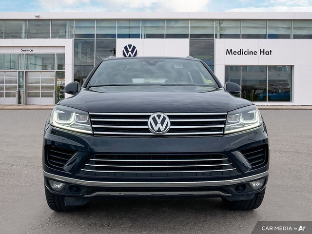 2017 Volkswagen Touareg Wolfsburg Edition One Owner, AWD, Panora in Cars & Trucks in Medicine Hat - Image 3