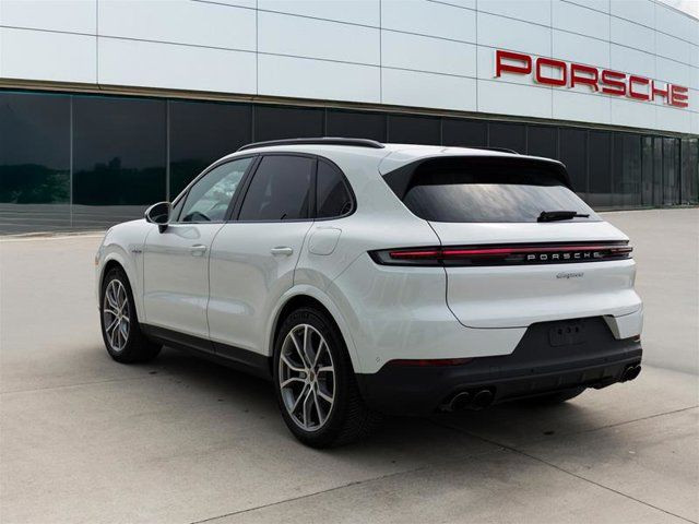 2024 Porsche Cayenne E-Hybrid in Cars & Trucks in London - Image 3