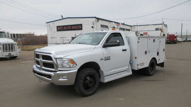 2013 Dodge Ram 3500 SLT SERVICE TRUCK in Cars & Trucks in Edmonton - Image 2