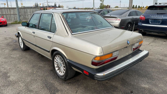  1985 BMW 535 *LEATHER*AUTO*SEDAN*RARE*AS IS SPECIAL in Cars & Trucks in London - Image 3