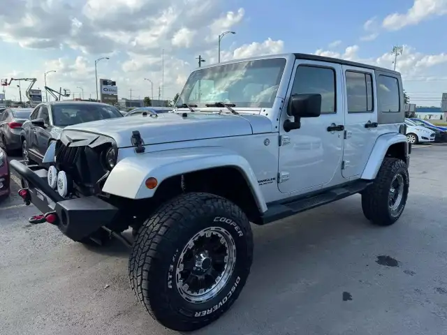 2007 JEEP Wrangler Sahara in Cars & Trucks in Laval / North Shore - Image 5