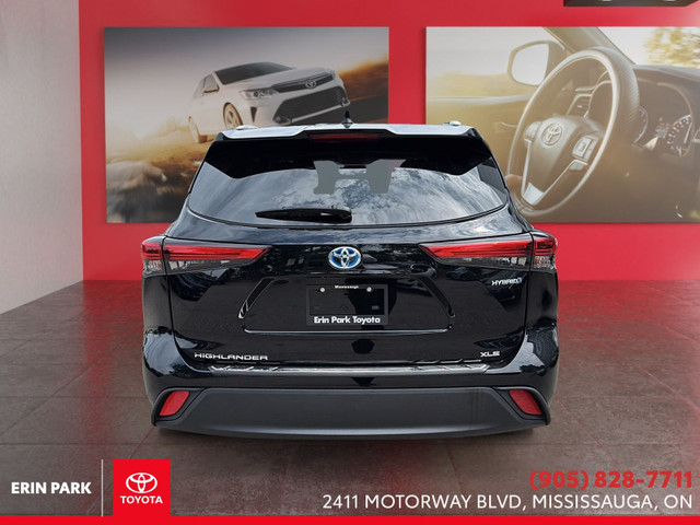 2023 Toyota Highlander Hybrid XLE in Cars & Trucks in Oakville / Halton Region - Image 3
