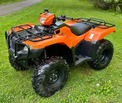 APPLY NOW: https://www.ridecollective.ca/get-pre-approved The 2016 Honda Foreman 500 ES is a rugged...