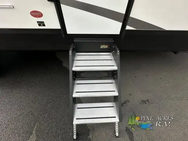 2025 Dutchmen RV Astoria 2913FK in Travel Trailers & Campers in Truro - Image 6