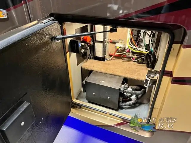 2016 Entegra Coach Anthem 42RBQ 42 Miles All New Tires ! in RVs & Motorhomes in Moncton - Image 85